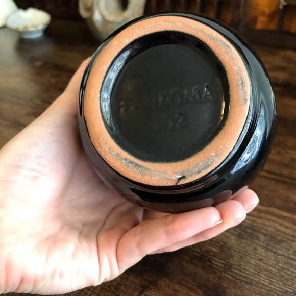Vintage Frankoma Elegant Reflective Black Ceramic Vase - Picture 10 of 12
